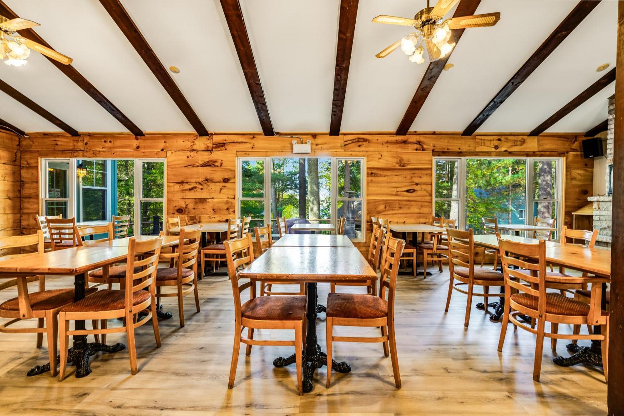 Muskoka Waterfront Retreat Villa Dwight Bagian luar foto