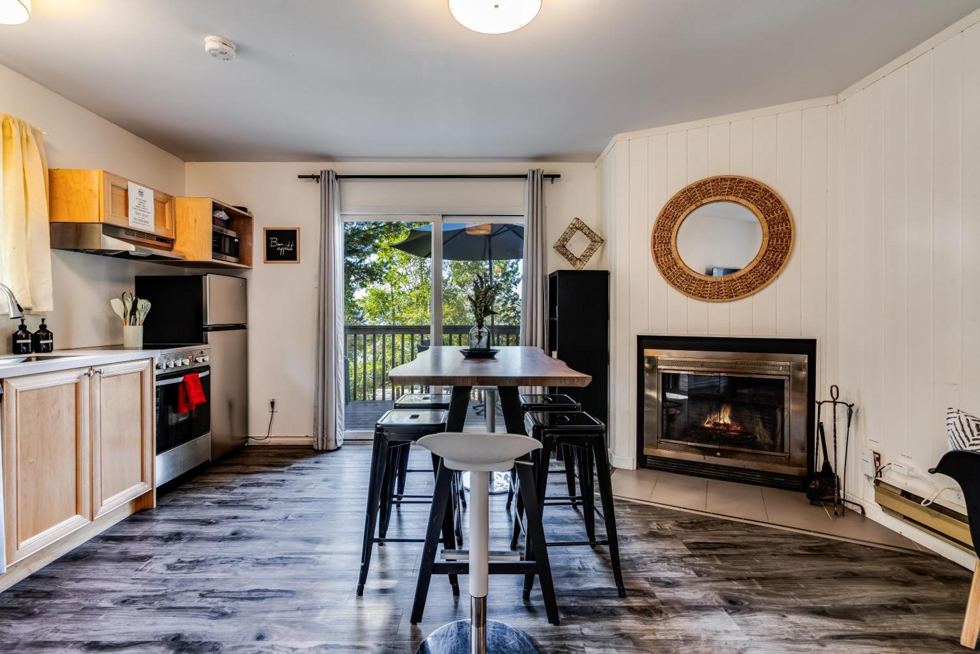 Muskoka Waterfront Retreat Villa Dwight Bagian luar foto