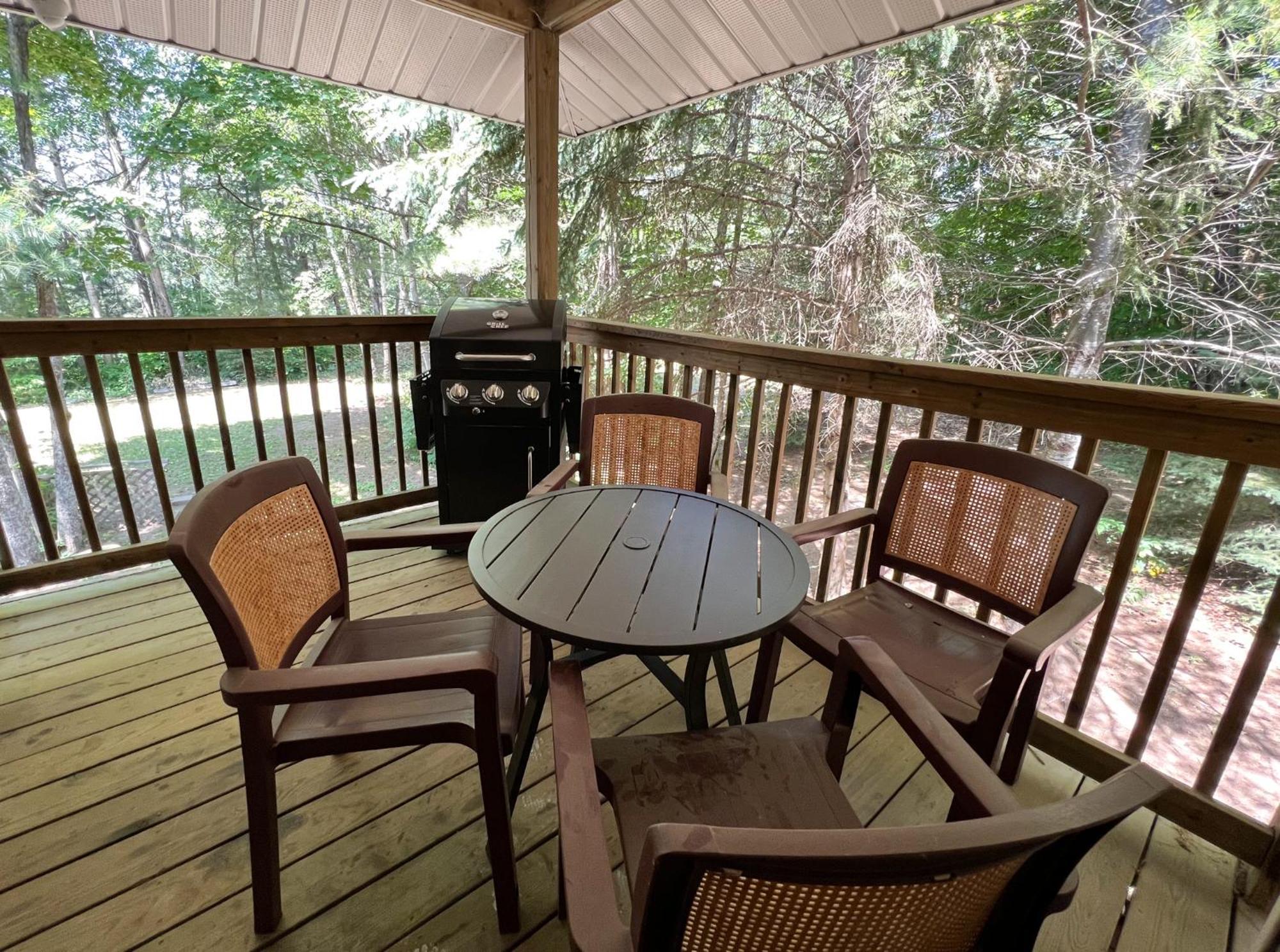 Muskoka Waterfront Retreat Villa Dwight Bagian luar foto